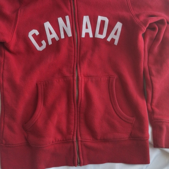 Cozy Red Kids Hoodie with Canada Design - Picture 2 of 8